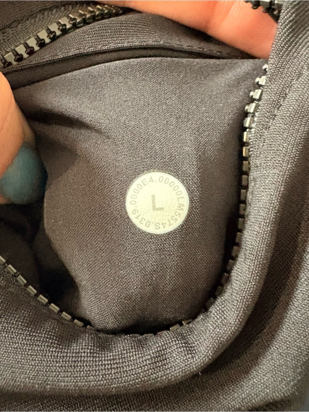 Lululemon Joggers Black Zipper back Pocket Drawstring Pockets Size Large - Picture 9 of 9